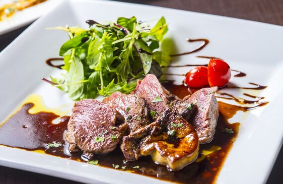 美味しいディナーを囲めるおしゃれなカフェバーを営業 | CAFE NUKUMORIは大岡山駅そばの癒しのカフェ